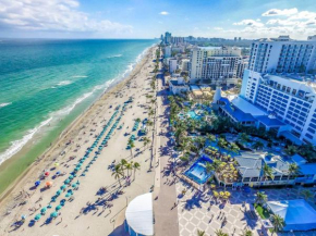 Lovely 1BR w Parking Space & Walk to the Beach #7
